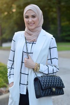 للزواج سيدة اعمال عربيه مسلمة مقيمة في الدنمارك ابحث عن زوج عربي